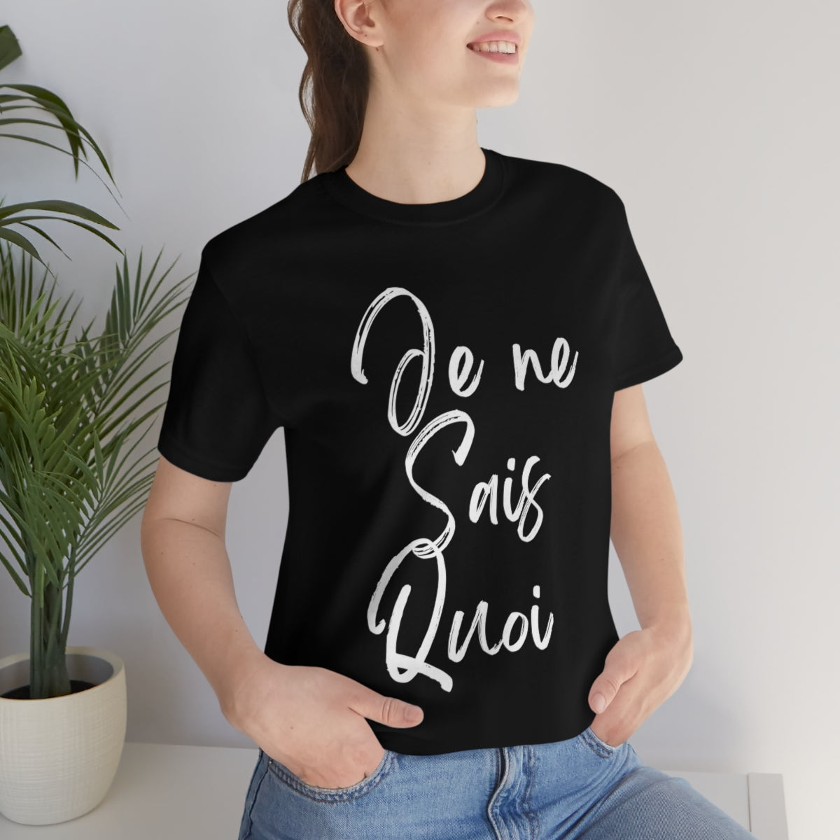 Je Ne Sais Quoi Short Sleeve Tee