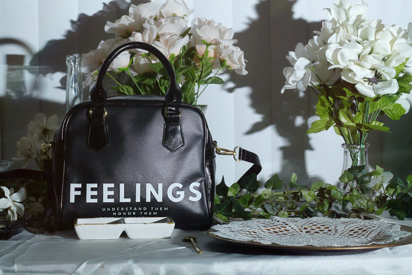 Feelings Shoulder Handbag